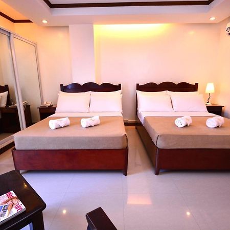 Ipil Suites Puerto Princesa Buitenkant foto