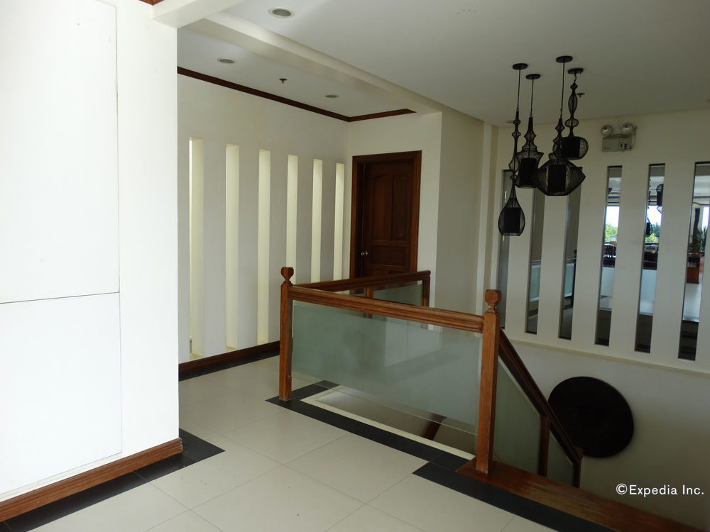 Ipil Suites Puerto Princesa Buitenkant foto