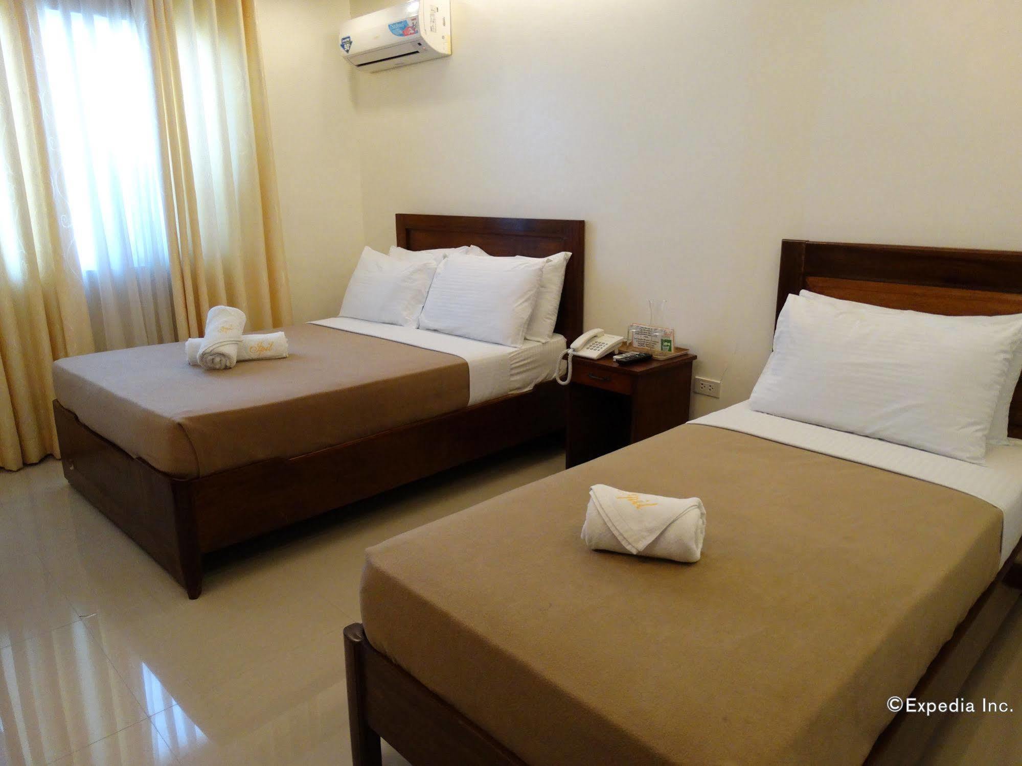 Ipil Suites Puerto Princesa Buitenkant foto
