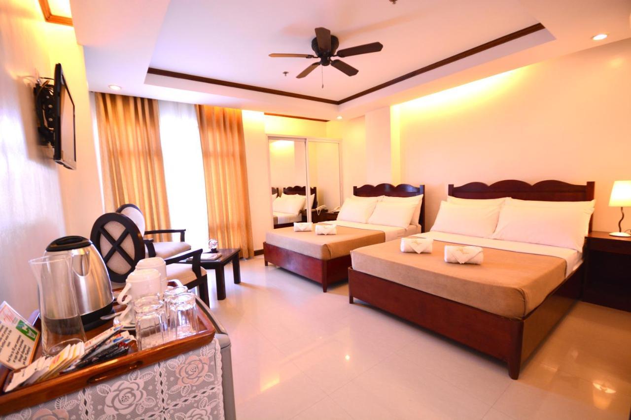 Ipil Suites Puerto Princesa Buitenkant foto