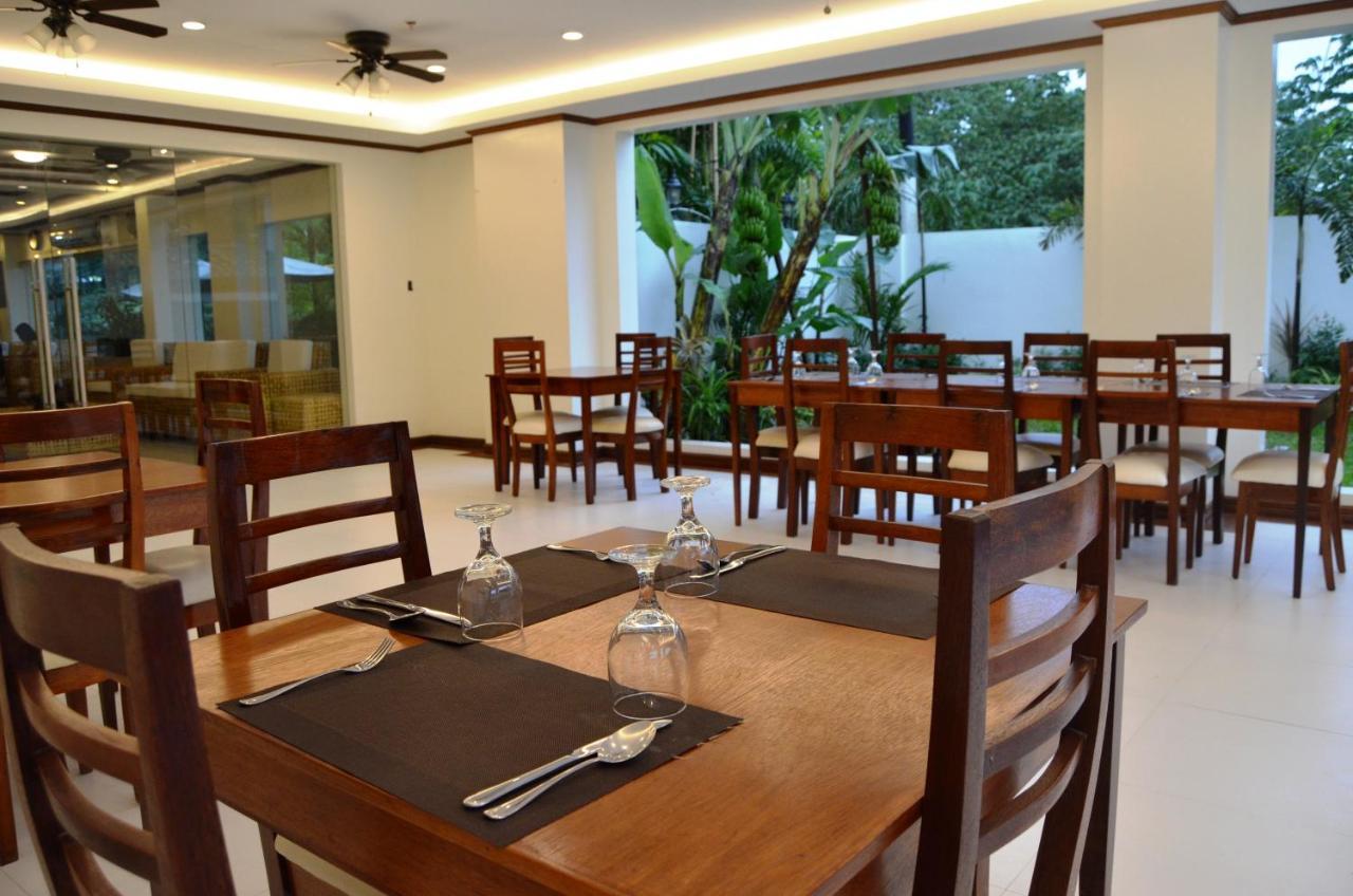 Ipil Suites Puerto Princesa Buitenkant foto