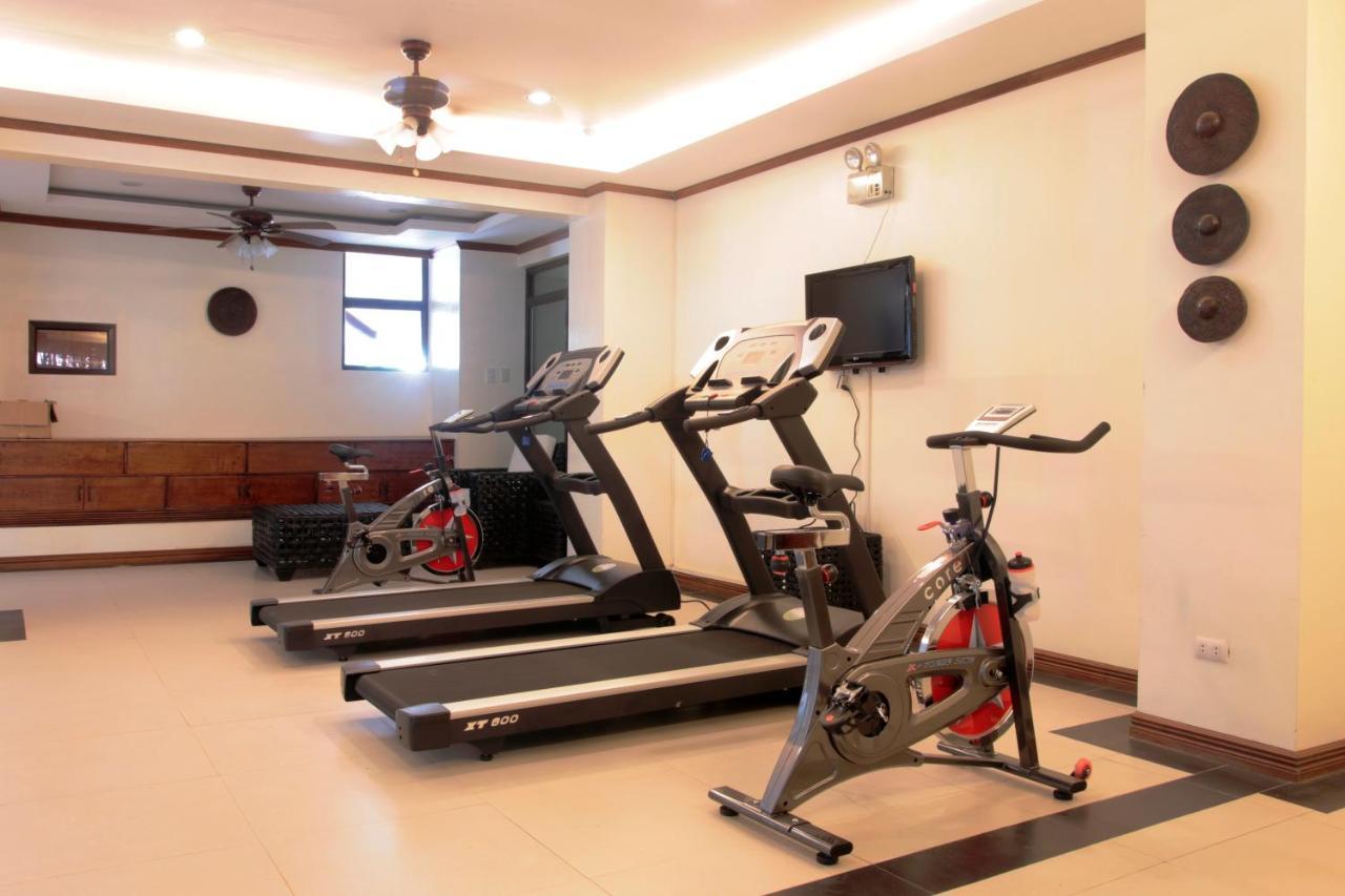 Ipil Suites Puerto Princesa Buitenkant foto