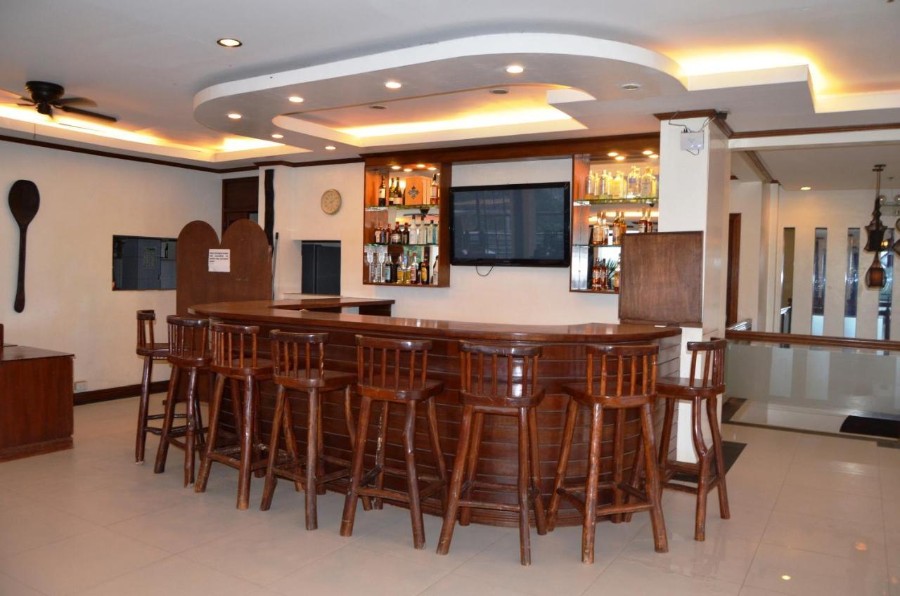 Ipil Suites Puerto Princesa Buitenkant foto